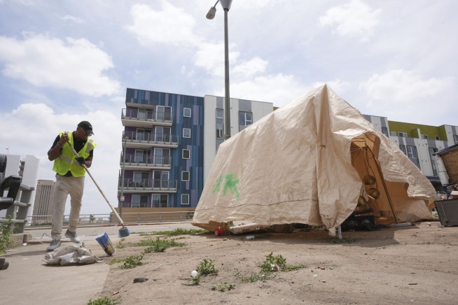 Trump Order's Goal Is to Have Cities Clear Homeless Camps