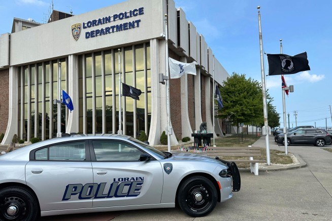 3 Police Officers Injured in Ohio Ambush