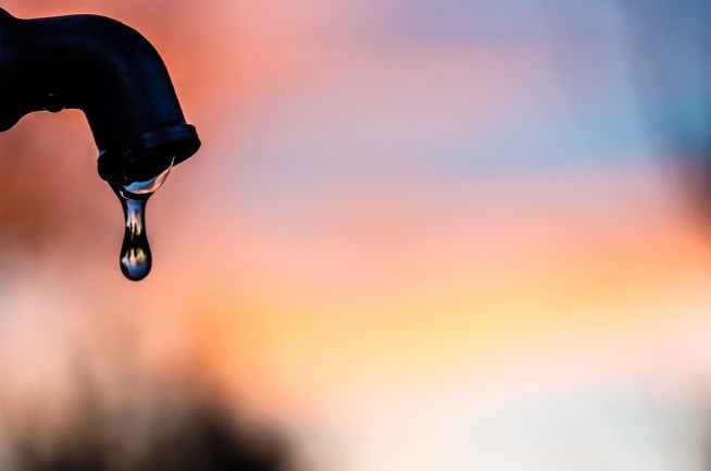Tehran Faces Countdown to Taps Running Dry