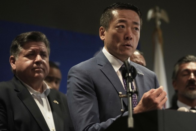 Abbott Asks Top Court to Remove Democratic Leader