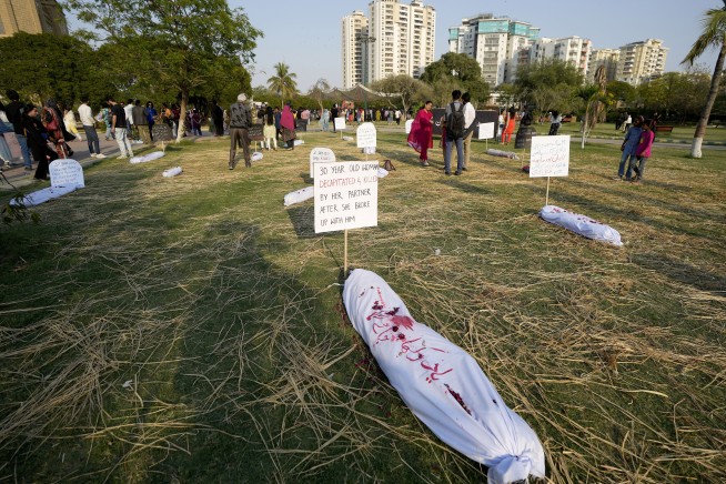 Weeks Later, Honor Killing Shooter Is Still at Large