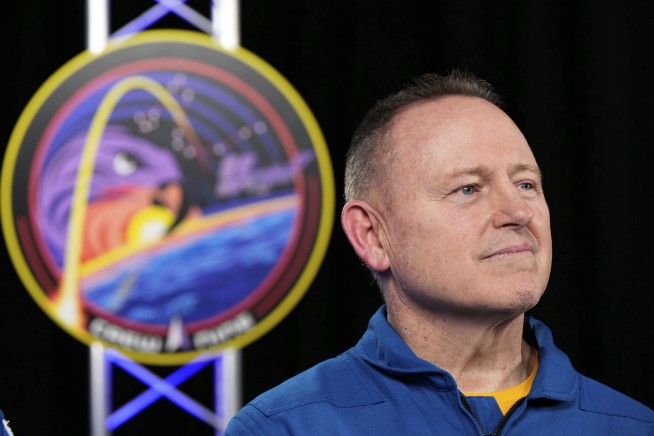Astronaut Who Was Stuck on ISS for Months Retires