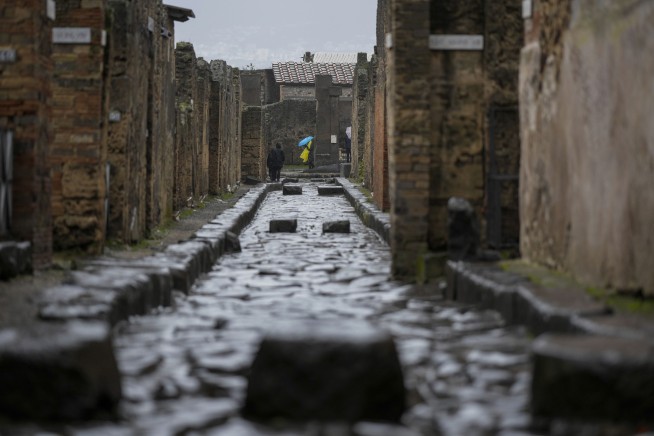 Pompeii Survivors Made a Home in Its Ruins