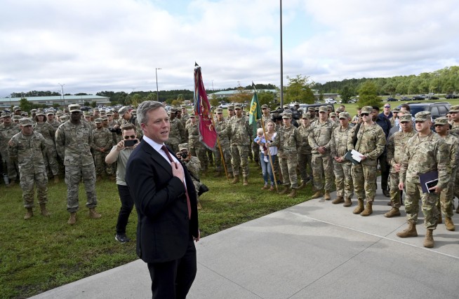 Unarmed Soldiers Who Stopped Gunman Get Medals