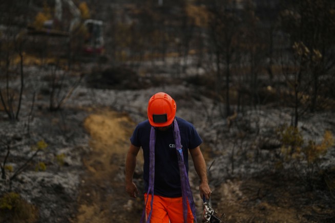 France Fears Wildfire, Though Contained, Could Reignite