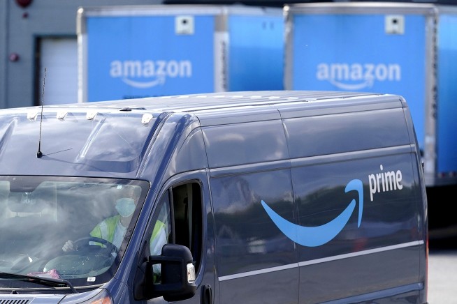 Amazon Expands Grocery Delivery, Pressuring Rivals