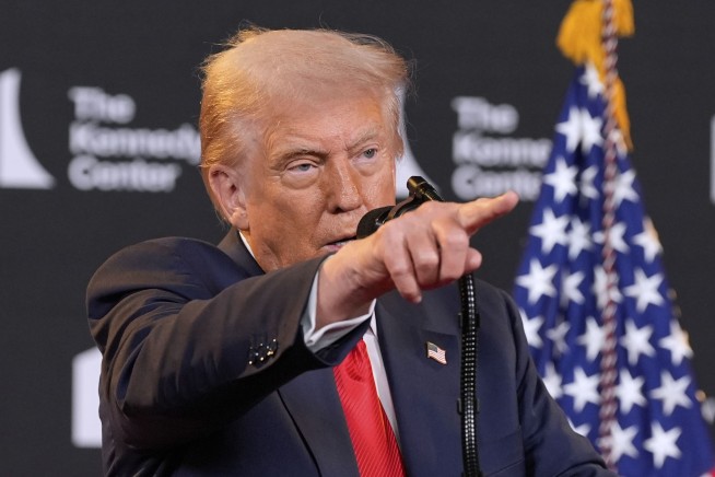 Trump: I See 25% Chance Russian Summit Will Fail