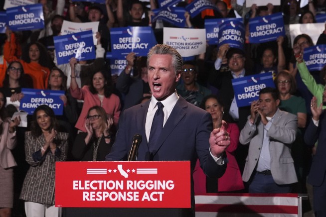 Border Patrol Agents Show Up in Force at Newsom's Event