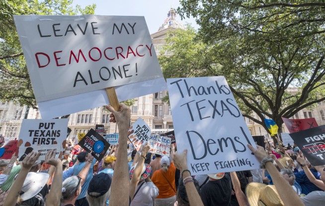 Texas Pushing Ahead With Redistricting Plans