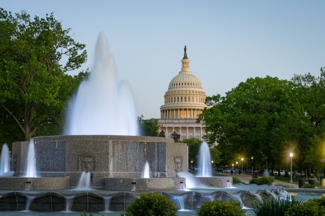 Restaurant Bookings Nose-Dive After Trump's DC Takeover