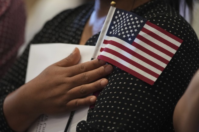 US Citizenship Applicants to Be Screened for 'Anti-Americanism'