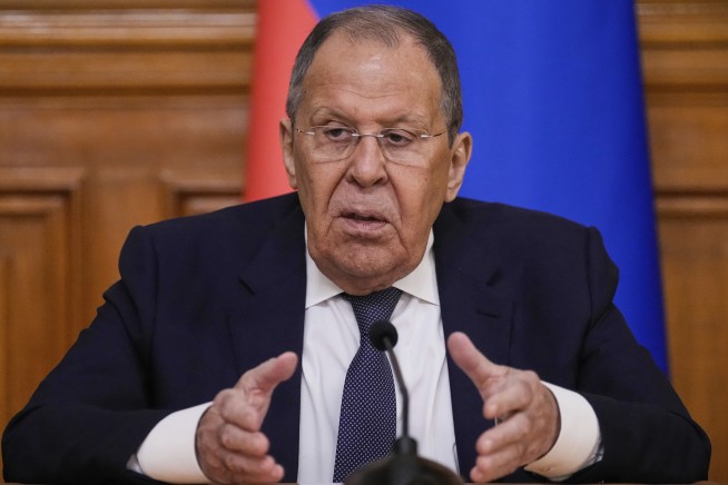 Russian Minister Puts Sour Note on Prospects for Summit