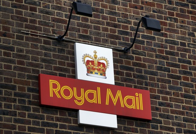 Nations' Postal Services Pause Shipments to US