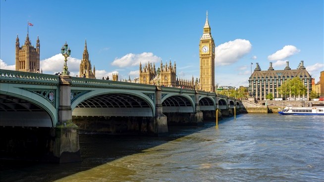 The Thames' Nasty Wet Wipe Island Is Being Dismantled