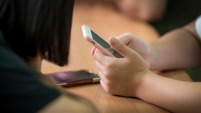 South Korea Outlaws Phone Use During Class