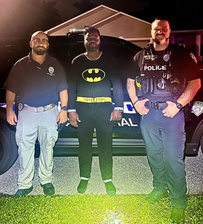 Man in Batman Pajamas Catches Burglary Suspect