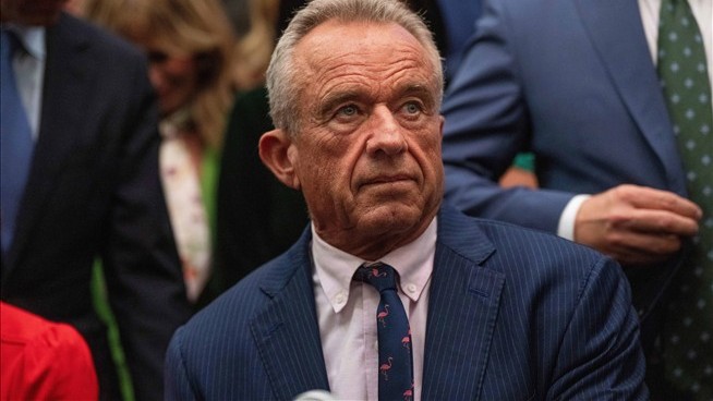 1K HHS Staffers Sign Letter Urging RFK Jr. to Go