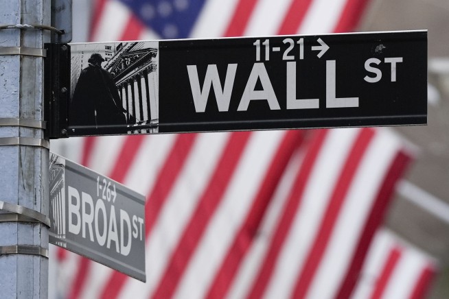 Stocks Rise as Pressure From Bond Market Eases