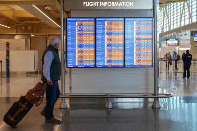 Trump Administration Scraps Plan for Airline Delay Payouts