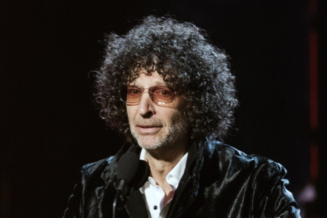Stern, After a Prank, Says He's Staying at Sirius