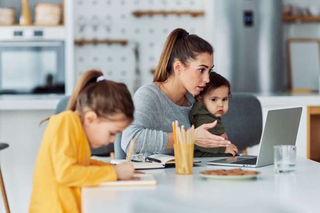 In 6 Months, 400K Women Left the US Workforce
