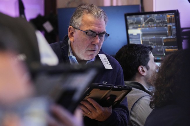 Oracle Leaps 35.9%