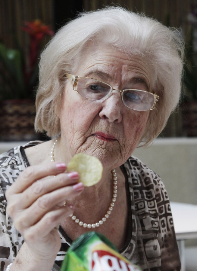 Olive Garden's Earnest and Viral Reviewer Dies at 99
