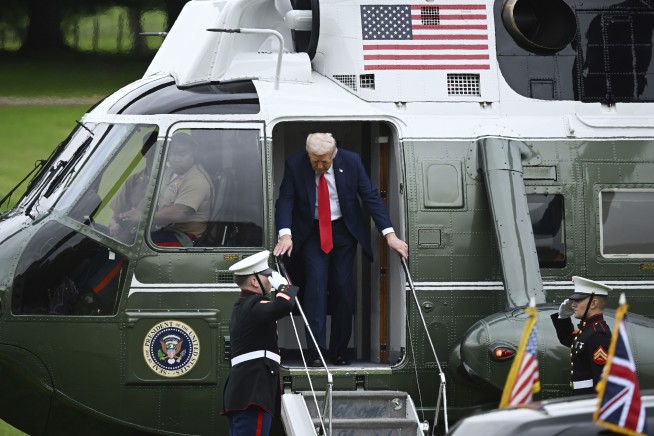 Trump Has Helicopter Trouble on His Way Out of the UK