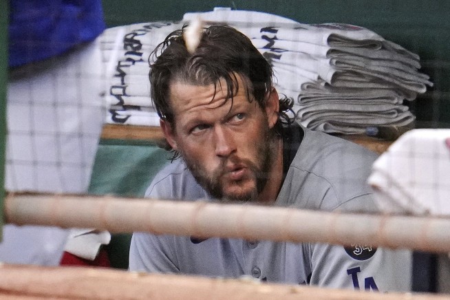 Longtime Dodgers Star Announces Retirement