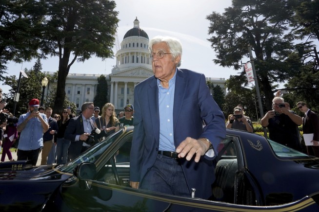 Jay Leno Weighs In on Jimmy Kimmel Suspension