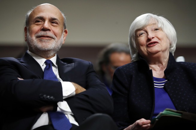 Former Fed Chairs Ask Justices to Block Trump's Firing of Cook