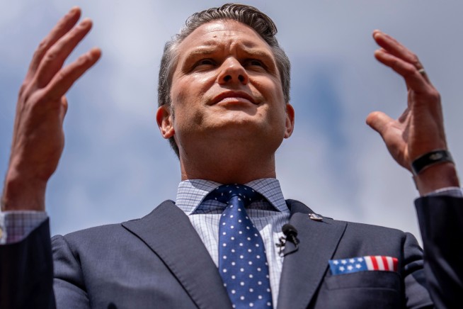 Hegseth: Wounded Knee Soldiers Will Keep Medals