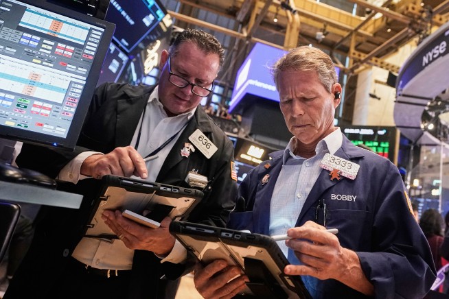 Wall Street Closes Out Another Winning Month