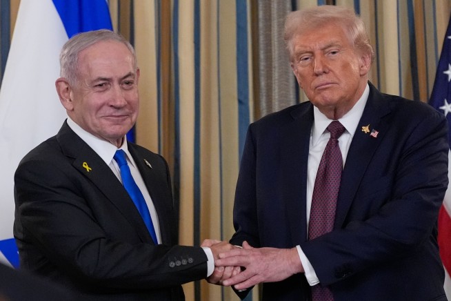 After Israeli Strike, Trump Signs EO Promising to Protect Qatar