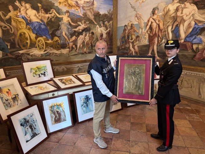 Italian Police Nab Suspected Fake Dalis in Art Raid