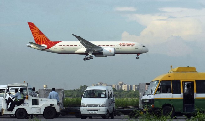 Pilots Urge Air India to Ground Boeing 787s