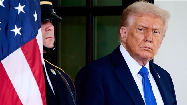 Trump Calls for Jail Time for Chicago Mayor, Ill. Governor