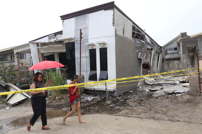 Powerful Earthquake Shakes Southern Philippines
