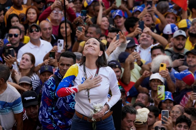 Venezuela Shuts Norway Embassy After Nobel for 'Witch'