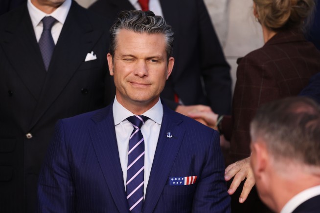 Hegseth Plane Makes Emergency Landing in UK