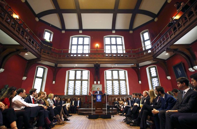 Oxford Union Ousts Leader Over Charlie Kirk Comments