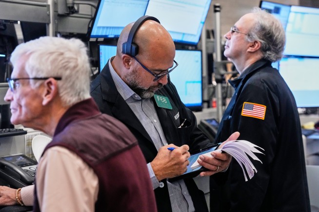 Netflix Drops 10.1% After Weak Profit Report