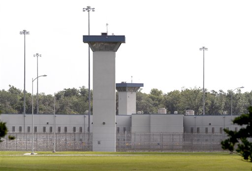 Rare Shooting in Federal Prison Leaves Illinois Inmate Dead