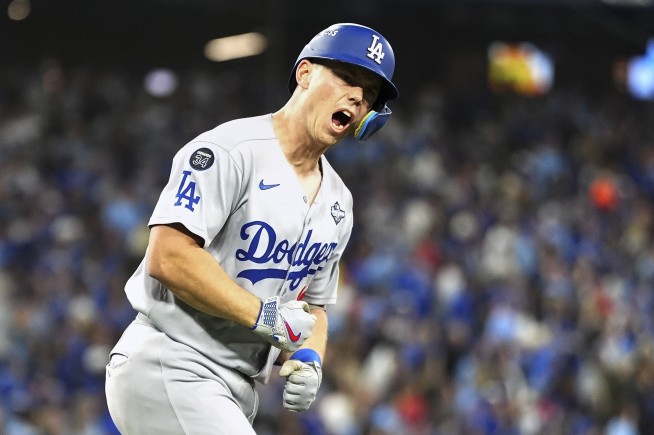 Yamamoto Pitches Complete Game as Dodgers Level Series