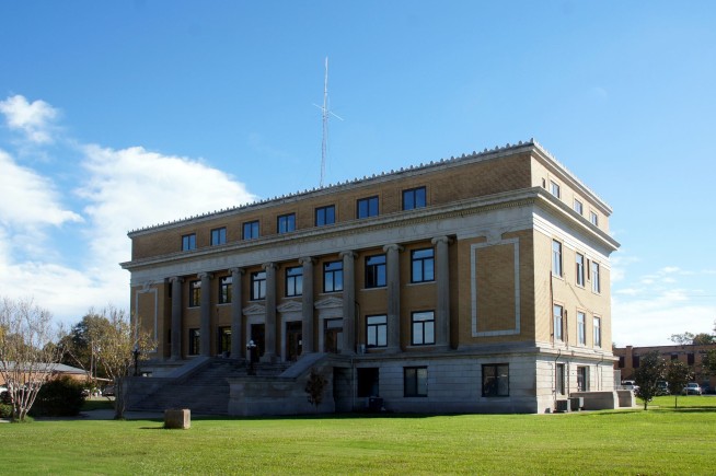 Indictment: Sheriffs, Officers Took Drug Trafficking Bribes