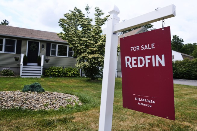 More Homebuyers Roll Dice on Adjustable-Rate Mortgages