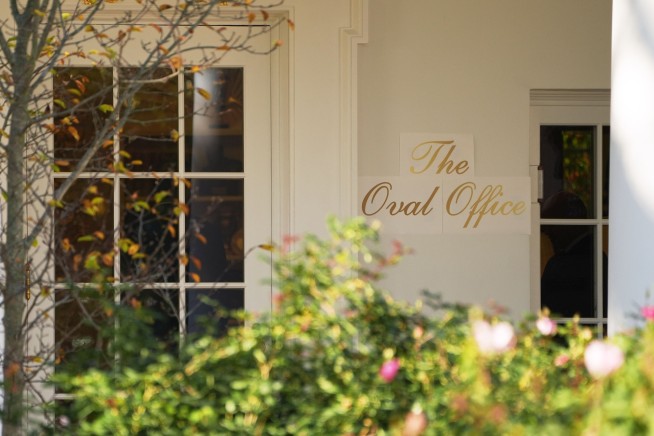 Trump Critics Aren't Fans of New Oval Office Sign