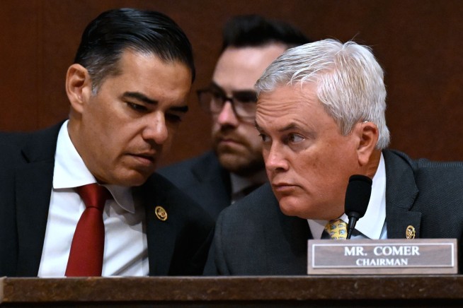 House Panel Gives Up on Maxwell Testifying