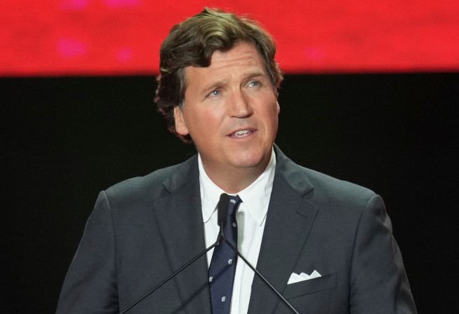 Tucker Carlson Bets on Gold With New Venture