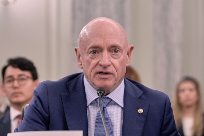 Pentagon Investigates Mark Kelly Over Troops' Video
